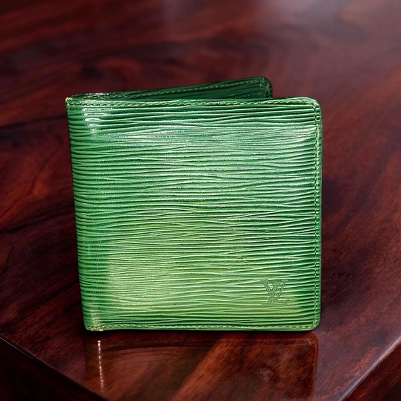 Louis Vuitton Other - 1992 LOUIS VUITTON Green Epi Leather wallet - MI0942 - 192$ price is firm